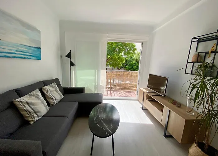 Sunny Apartment Near The Beach.