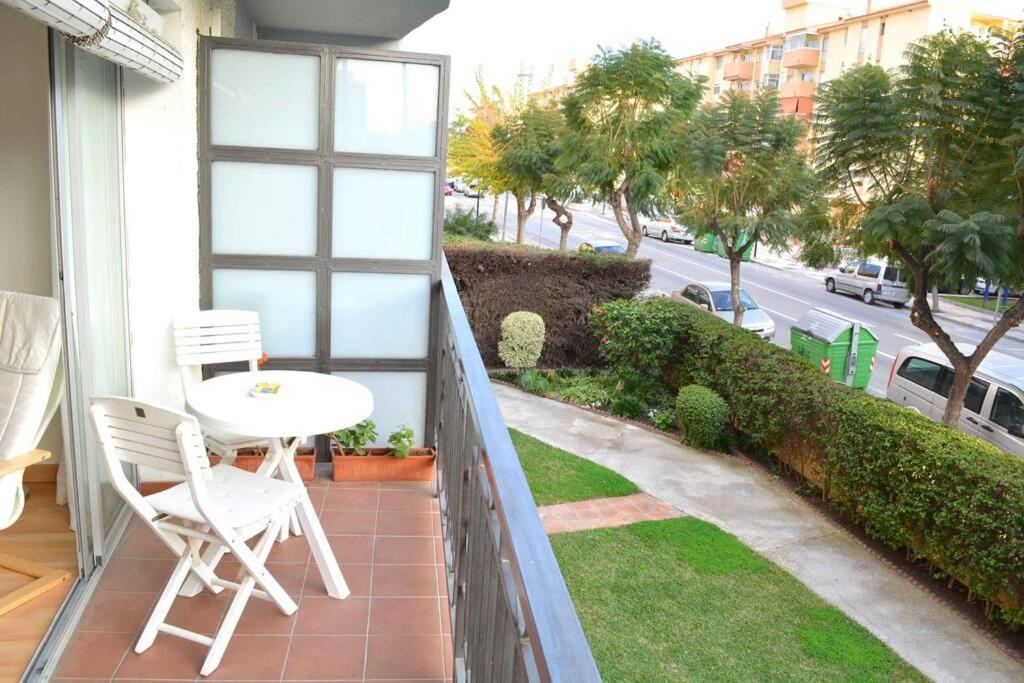 Apartment Sunny Near The Beach. *