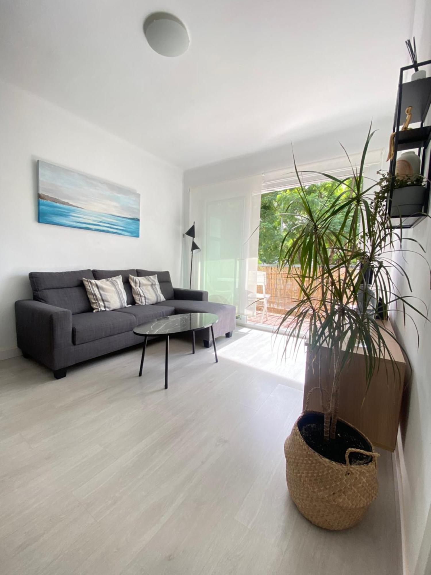 Sunny Near The Beach. Apartment Rincon de la Victoria